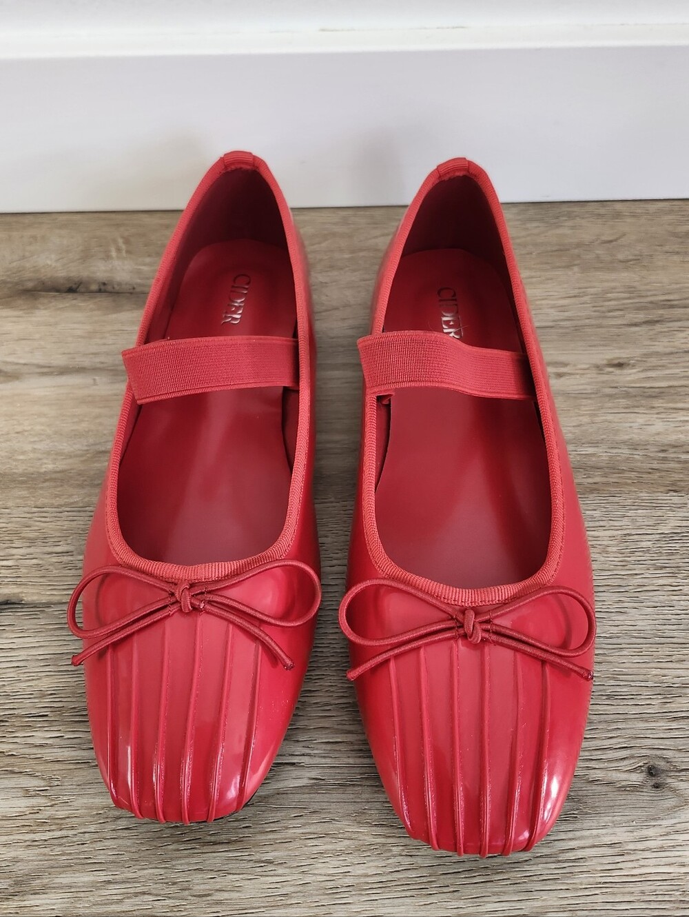 Red Ballet Flats With Bow And Strap, 38